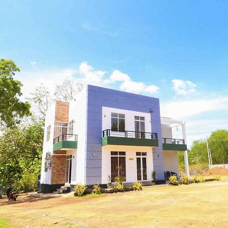 Peacock Resort Anuradhapura Exterior photo